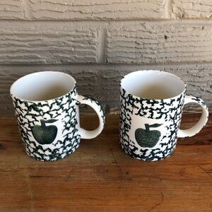 Set of 2 Vintage Gibson Green Apple Sponge Paint Ceramic Coffee Mugs 12oz